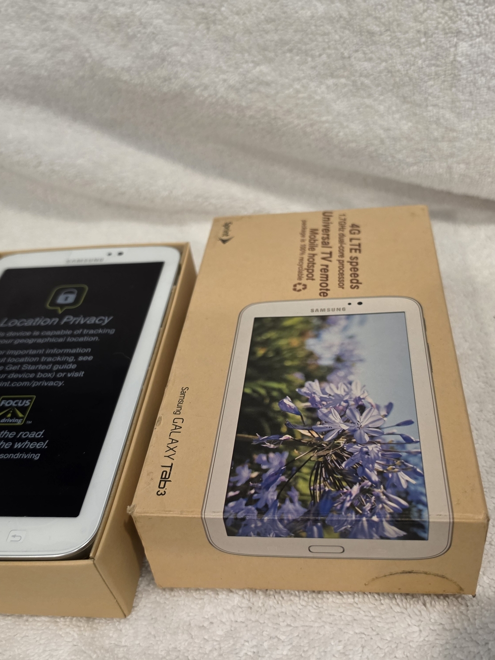Samsung Galaxy Tab 3 Tablet - White Front, Beige Box